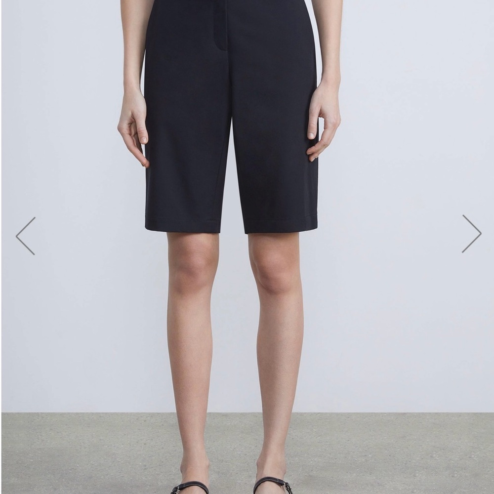 Lafayette 148 New York Technical Stretch Black Bermuda Shorts sz 14. Like new